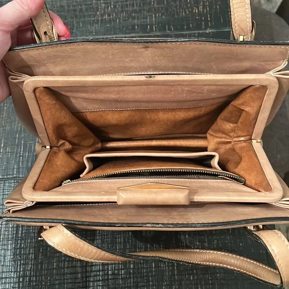 JBT Joanne Brings Thunder tan leather expanding handbag purse shoulder bag